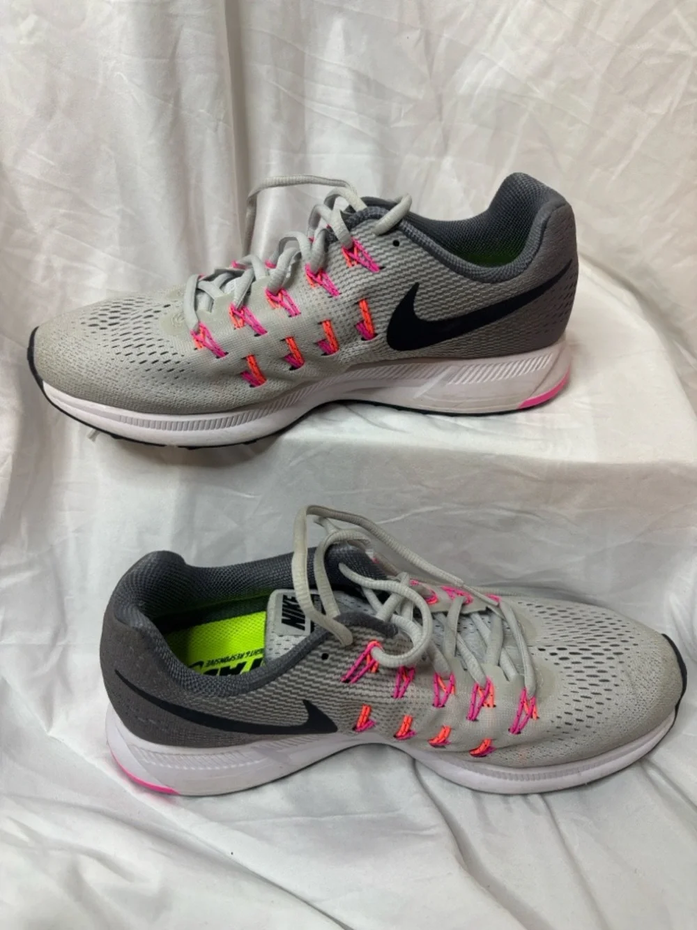 Nike Women’s Zoom Pegasus 33 - Picture 9 of 10